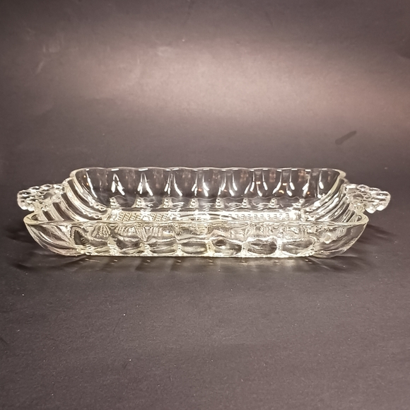 Dish tray Vintage fancy ornate 5" x 8" clear glass dish with handles candy gift - Picture 3 of 3